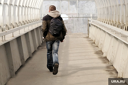 Свердловские подростки жестоко избили 15-летнего сына участника СВО