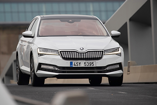 Skoda анонсировала новые Superb и Kodiaq