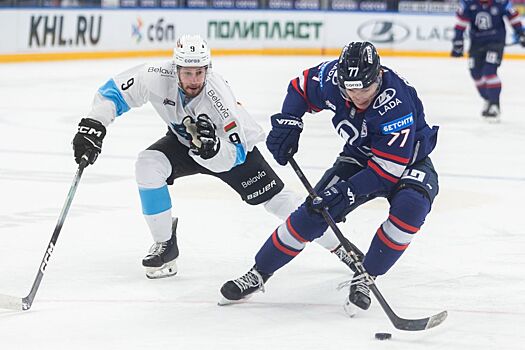 «Лада» продлила контракт с нападающим