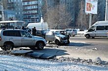 В массовом ДТП на Ленинском проспекте Воронежа пострадали четыре человека