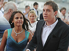 Особенная: что известно о таинственной жене Дзюбы