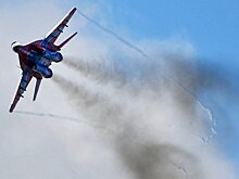 Истребитель МиГ-23 упал на жилой дом во время авиашоу в США