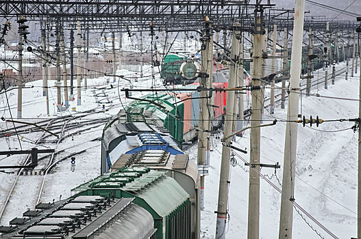 Неожиданное опасное препятствие возникло на пути поезда в Кузбассе