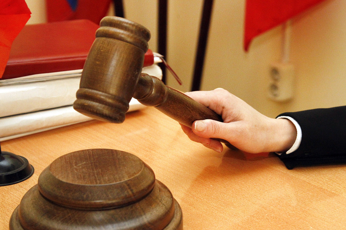 Осужден мужчина, демонстрировавший в фитнес-клубе тату с нацистской символикой