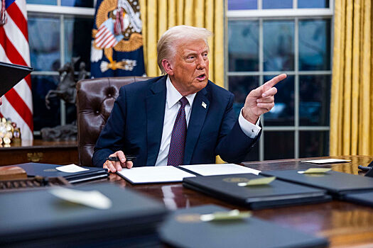 Трамп: Зеленский уговорил США потратить $350 млрд на войну