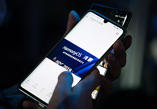 Huawei признала, что ускорила выход операционной системы из-за санкций США