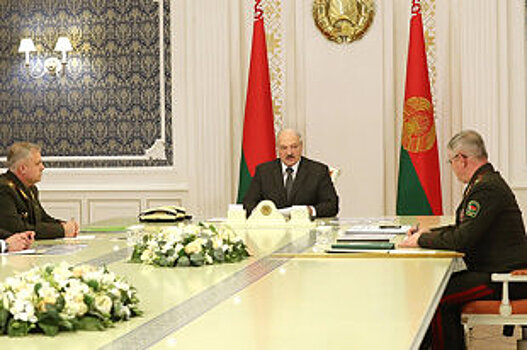 Лукашенко провел совещание с экономическим блоком страны
