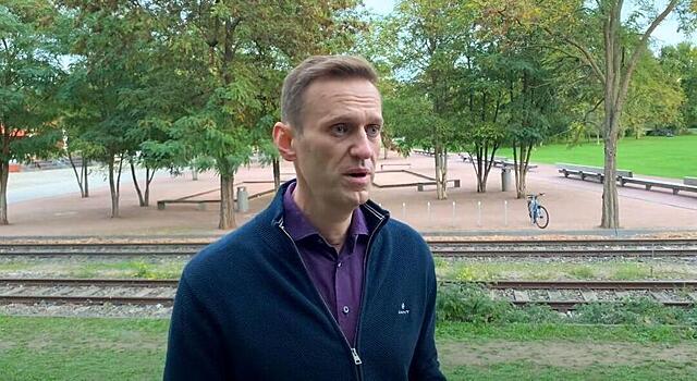 СК продлил арест счетов сторонников Навального, сообщил адвокат