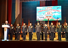 В День защитника Отечества личный состав Военно-воздушной академии поздравил генерал-полковник Геннадий Зибров.