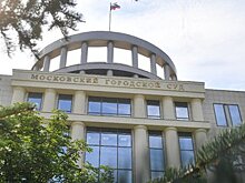 В Мосгордуме высказались против запрета посещать школу из-за цветных волос