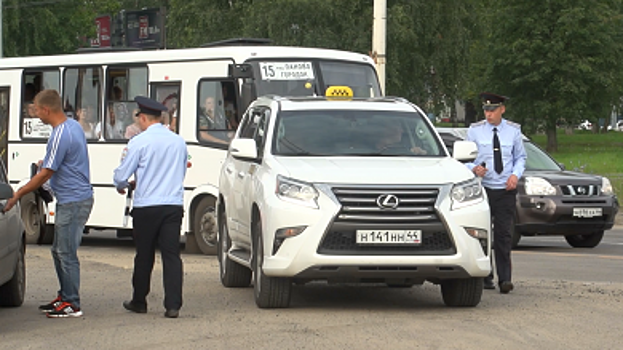 Самые дисциплинированные костромские таксисты ездят на "Лексусах", "Инфинити" и "Мерседесах"
