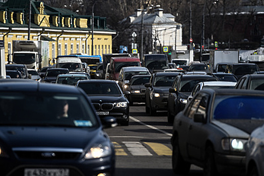 Москва встала в 8 балльных пробках в вечерний час пик