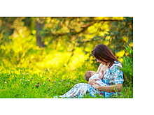 6 звёздных мам, которые кормят грудью всегда и везде