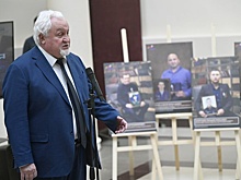 Евгений Матушкин: В Тамбовской областной Думе открылась выставка "Отец Героя"