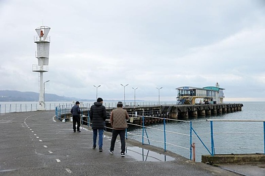 В Абхазии вора в законе ударили ножом и выбросили за борт яхты на сходке