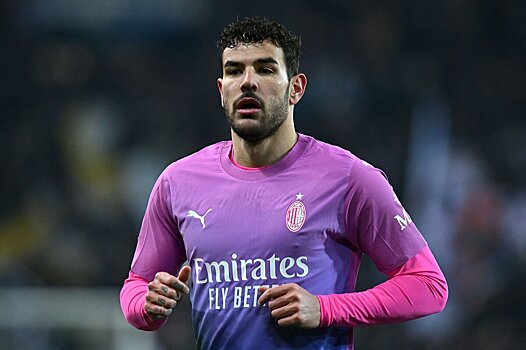 «Бавария» рассчитывает, что трансфер Тео обойдется в 60-70 млн евро. Мюнхенцы считают, что защитник «Милана» «открыт к новому вызову» (Флориан Плеттенберг)