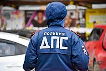 Элитный внедорожник на полной скорости выехал на тротуар и сбил девушку во Владивостоке