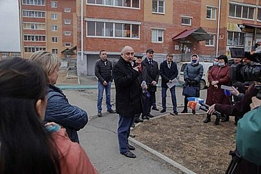 Краевые власти занимаются решением коммунальных проблем квартала Твердохлебово