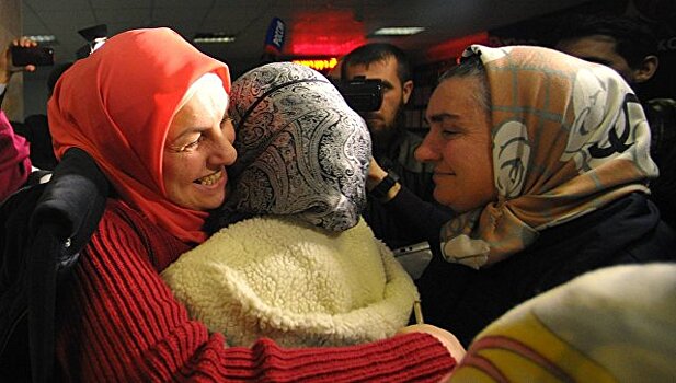 80 российских детей вернулись на родину из Сирии и Ирака