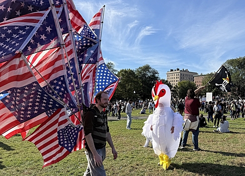 Миллионы американцев вышли на акцию протеста