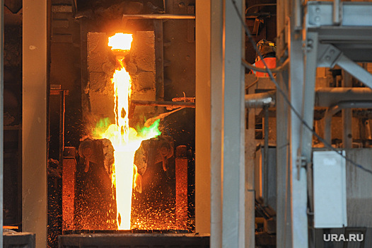 Падение рубля спасет уральских металлургов от кризиса