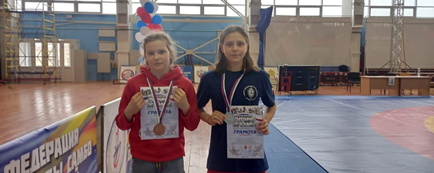Две воспитанницы клуба «Аврора» из Пушкина стали призерами Всероссийского турнира по самбо