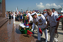 Парад кораблей и военно-спортивный праздник прошли в Новороссийске в честь Дня ВМФ