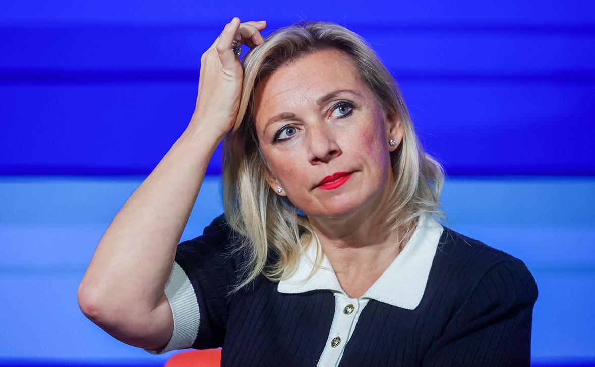 «Не забудьте туалеты»: Захарова о плане Финляндии установить забор на границе