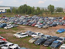 В России нашли кладбище брошенных иномарок