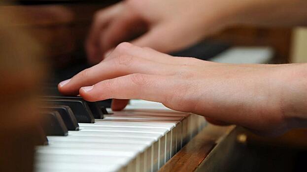 Вологодские музыканты могут принять участие в первом международном онлайн-конкурсе пианистов