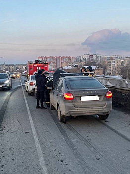 В Челябинске столкнулись четыре автомобиля