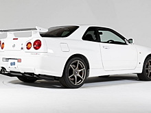 На аукционе продается Nissan Skyline R34 GT-R Spec II V Nur с пробегом в 10 километров