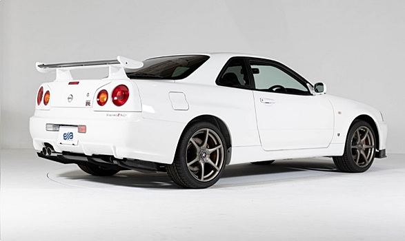 На аукционе продается Nissan Skyline R34 GT-R Spec II V Nur с пробегом в 10 километров