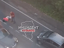 Машина сбила женщину в Кемерове