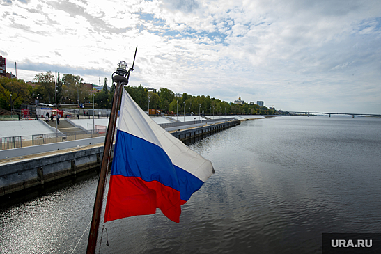 Пермяк за 39 млн рублей продает VIP-теплоход «Александр Сафонов»