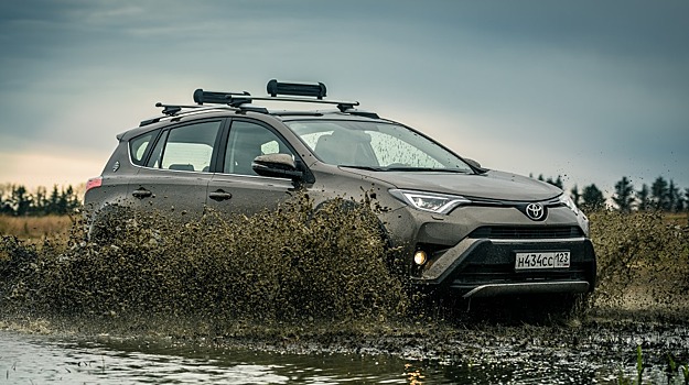 Toyota начала в России продажи «внедорожной» версии RAV4