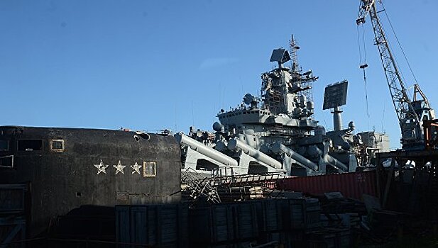 "Маршал Устинов" провел учения в Баренцевом море