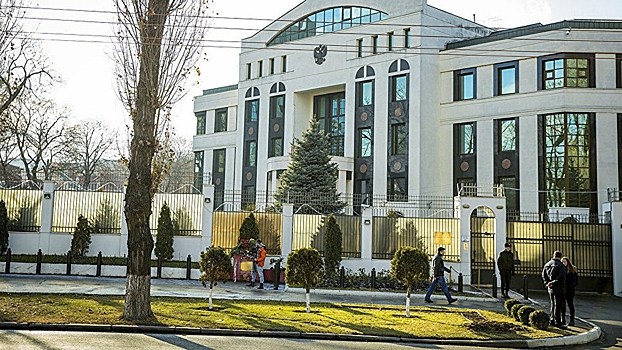 Сотрудников посольства России в Молдавии эвакуировали