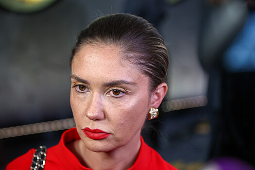 Проигравшая суд Прилучному Агата Муцениеце напугала дочь