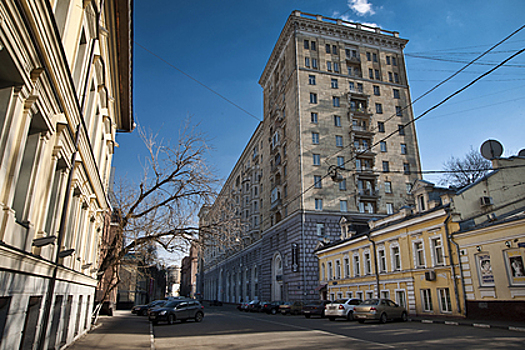 Названы районы Москвы с максимально подешевевшим жильем