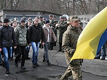Запрет на поездки без одобрения военкоматов вызвал гневную реакцию украинцев