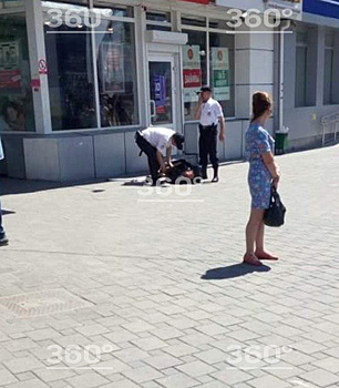 Самарские полицейские спасли мужчину, которому стало плохо на улице