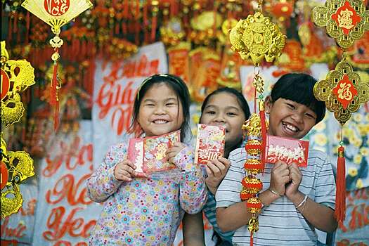 Деньги в подарок: Серьезные споры вызвала вьетнамская новогодняя традиция