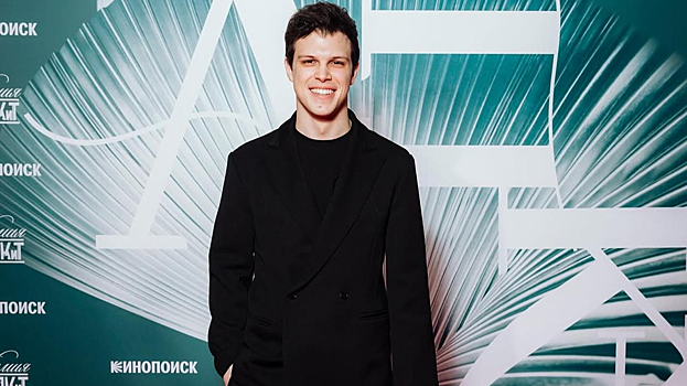 Актёр Григорий Верник опубликовал нежные фото со своей возлюбленной актрисой Полиной Гухман