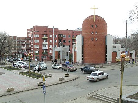 Заглавное изображение Католический собор Святых Апостолов Петра и Павла