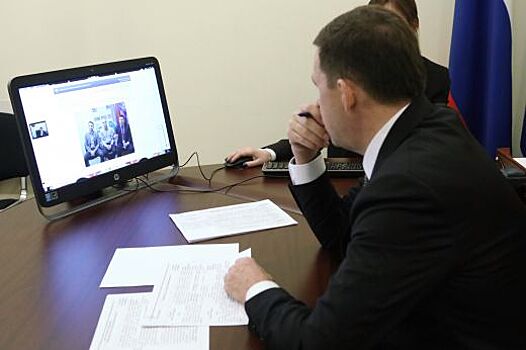 Евгений Куйвашев в День Конституции РФ провел личный прием жителей и поддержал инициативы уральцев