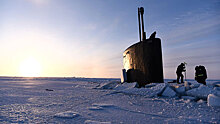 Подлодка ВМФ США застряла во льдах Арктики