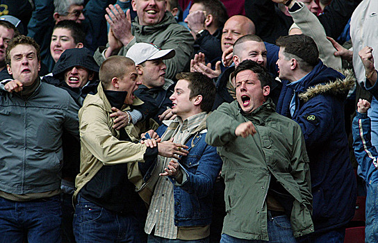 Футбол на большом экране. Что посмотреть о спорте, когда спорта нет на ТВ?