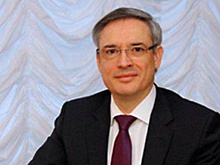Пестов пожелал работникам ЖКХ личного благополучия и профессиональных достижений