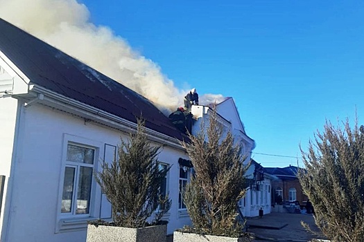 На Кубани из горящего Дома культуры эвакуировали 2 человек